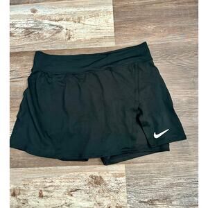 Nike Tennis skort new with tags size Medium in black